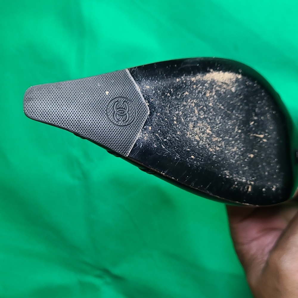 Chanel Pumps - Picture 4 of 10